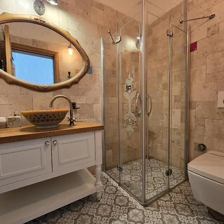 Villa Fener Burnunda Denize Sifir Orjinaltas Malikane *