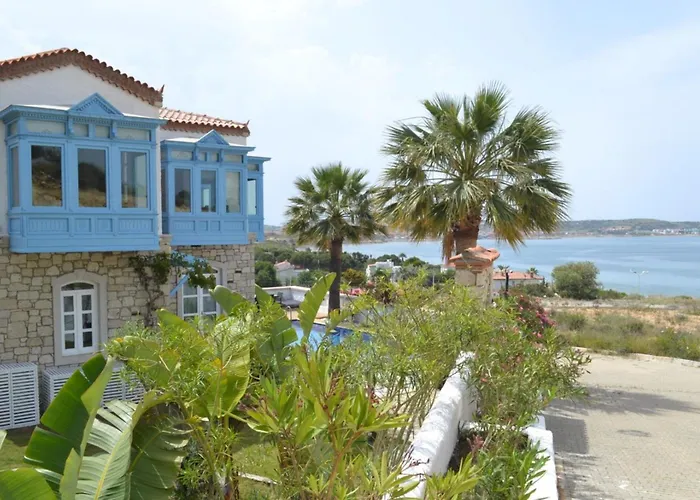 Villa Fener Burnunda Denize Sifir Orjinaltas Malikane