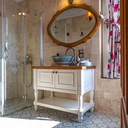 Villa Fener Burnunda Denize Sifir Orjinaltas Malikane