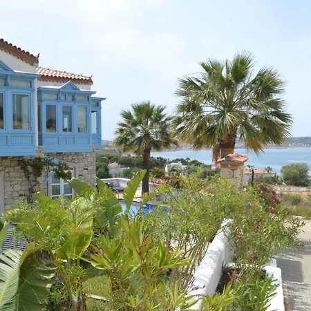 Villa Fener Burnunda Denize Sifir Orjinaltas Malikane