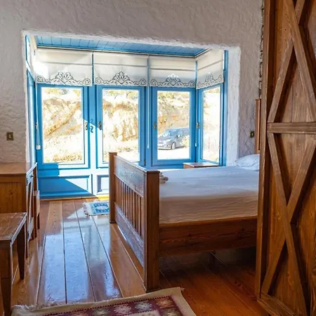 Fener Burnunda Denize Sifir Orjinaltas Malikane *