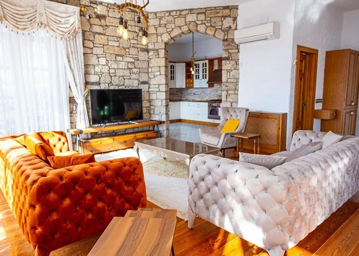 Villa Fener Burnunda Denize Sifir Orjinaltas Malikane