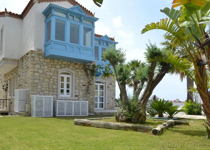 Villa Fener Burnunda Denize Sifir Orjinaltas Malikane *