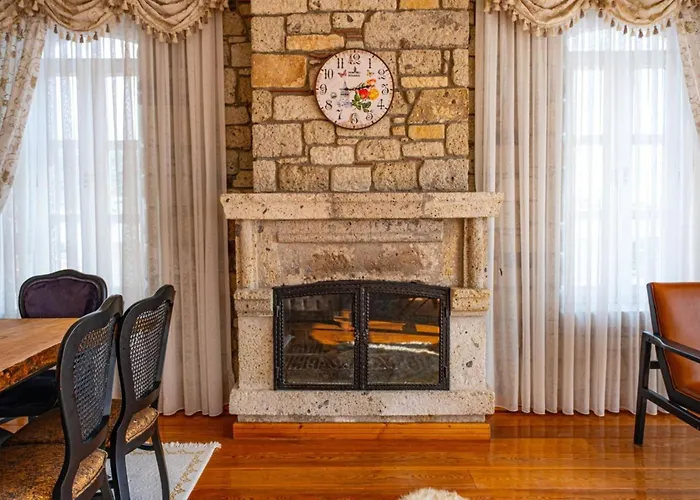 Villa Fener Burnunda Denize Sifir Orjinaltas Malikane Cesme